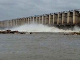 तेलंगाना में बाढ़ का खतरा: जूराला डैम का गेट फेल, सरकार की लापरवाही पर BRS का हमला