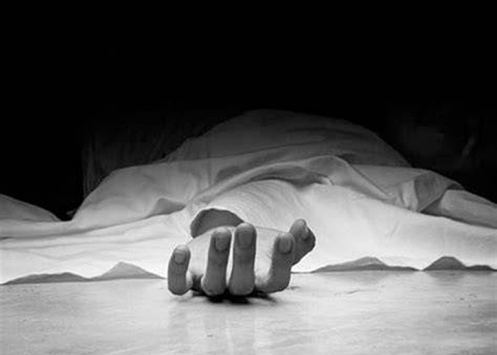 दिल्ली के बवाना में सनसनीखेज वारदात: 43 वर्षीय शख्स को मारी गोली, लड़की को छेड़खानी से बचाने वाला युवक चाकू से घायल