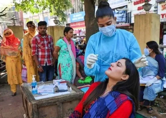 कोरोना का फिर से खतरा: 24 घंटे में 6 मौतें, सक्रिय मरीजों की संख्या 7,000 के पार