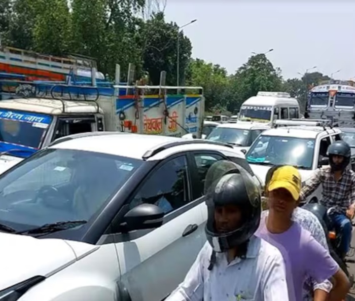 हरिद्वार, ऋषिकेश, देहरादून में ट्रैफिक जाम बढ़ा-प्रशासन ने शटल सेवा और ‘ऑपरेशन लगाम’ शुरू किया