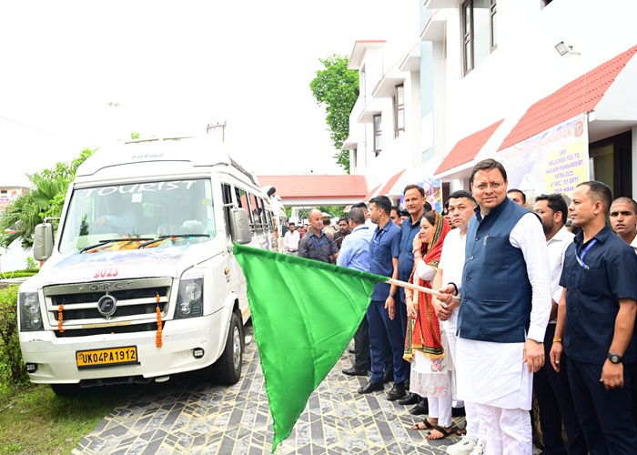 सीएम धामी ने टनकपुर से कैलाश मानसरोवर यात्रा के पहले दल को हरी झंडी दिखाकर किया रवाना