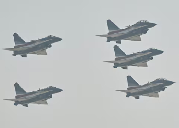 इजरायली हमलों के बाद ईरान चीन से खरीदेगा J-10C फाइटर जेट, हवाई ताकत बढ़ाने की तैयारी