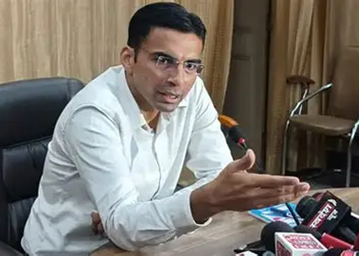 लोकसभा अध्यक्ष के दौरे में बड़ा प्रोटोकॉल विवाद: दून में सम्मान न मिलने पर DM से मांगा गया स्पष्टीकरण