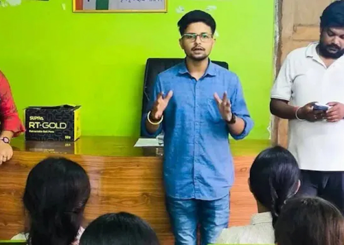 कोलकाता गैंगरेप केस: आरोपी मोनोजित मिश्रा का वकील लाइसेंस रद्द, कॉलेज से भी निकाला गया
