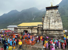चारधाम यात्रा पर बारिश का कहर! श्रद्धालुओं की संख्या दो हफ्तों में पांच गुना घटी, यात्रा की रफ्तार पर लगा ब्रेक
