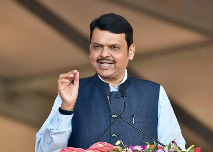 कैंटीन कर्मचारी से मारपीट पर संजय गायकवाड़ को फडणवीस की फटकार, कहा- विधायक का ऐसा व्यवहार अस्वीकार्य