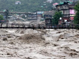 हिमाचल में कहर बनकर टूटी बाढ़: गांव से बहे 9 लोग, 150 किमी दूर मिले 4 शव