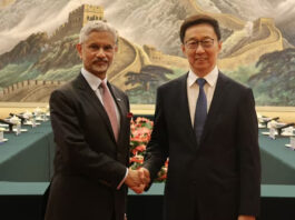 एस. जयशंकर की चीन यात्रा: SCO बैठक में शामिल होकर द्विपक्षीय संबंधों के लिए खुले संवाद पर दिया जोर