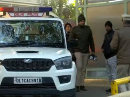 दिल्ली के तीन स्कूलों को मिली बम धमकी, पुलिस ने चलाया बड़ा सर्च ऑपरेशन