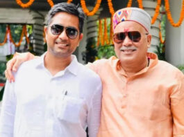 शराब घोटाले में छापेमारी: भूपेश बघेल बोले – "ED आ गई", बेटे के घर भी कार्रवाई