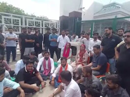 ग्रेटर नोएडा की शारदा यूनिवर्सिटी में BDS छात्रा की आत्महत्या, उत्पीड़न के आरोप में दो शिक्षक निलंबित