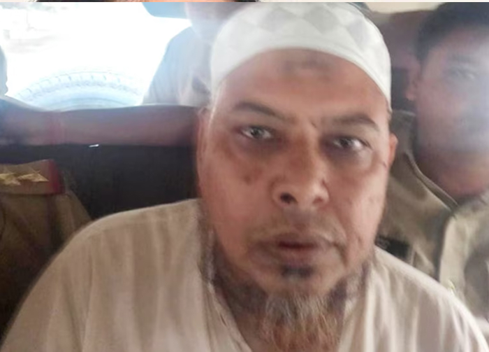 धर्मांतरण रैकेट का मास्टरमाइंड आगरा से गिरफ्तार: हिन्दू से मुस्लिम बने अब्दुल रहमान पर प्रोपेगेंडा फैलाने का आरोप