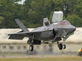 केरल में फंसे ब्रिटेन के F-35B जेट को 39 दिन बाद मिली उड़ान की मंजूरी, जानिए अब तक का पूरा घटनाक्रम