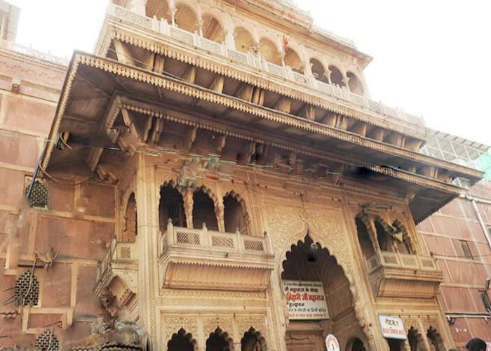 क्या कोई मंदिर हो सकता है निजी संपत्ति? बांकेबिहारी मंदिर विवाद पर सुप्रीम कोर्ट का सख्त सवाल