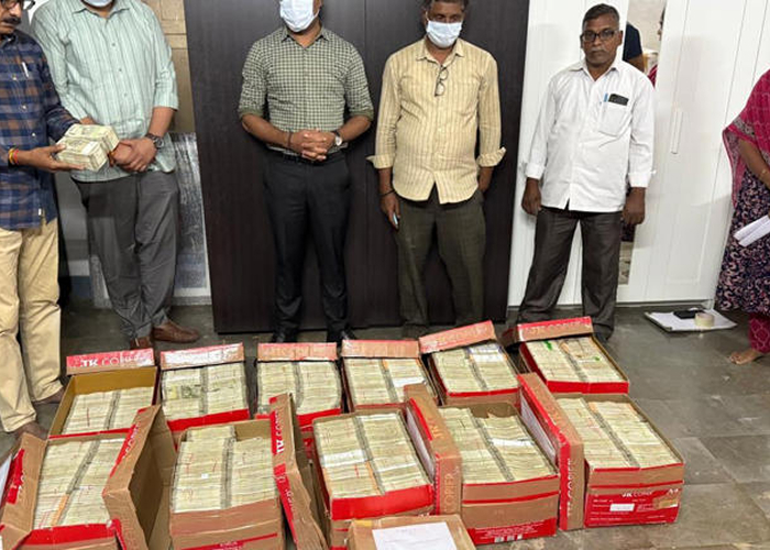 आंध्र प्रदेश शराब घोटाला: 11 करोड़ की नकदी जब्त, सीएम जगन रेड्डी की पार्टी से जुड़ रहे तार