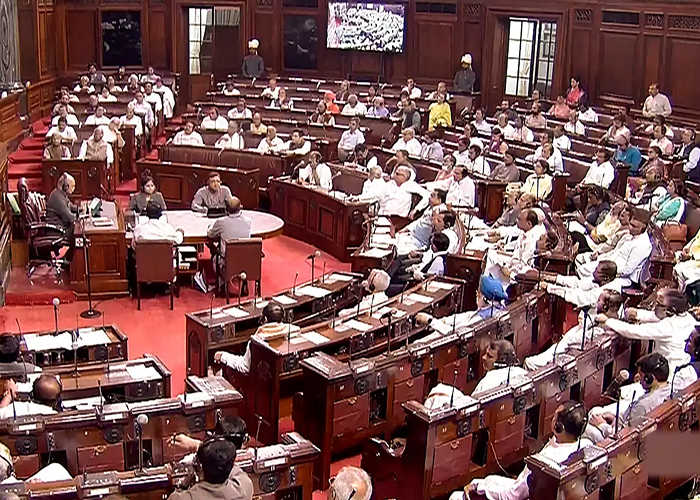 संसद मानसून सत्र LIVE: बिहार SIR मुद्दे पर विपक्ष के हंगामे से दोनों सदन स्थगित, गरमाया सियासी माहौल