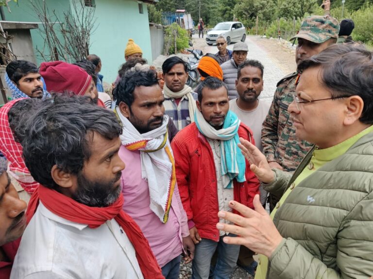 Uttarkashi Cloud Burst: केंद्र और राज्य सरकार ने राहत-बचाव अभियान में झोंकी ताकत