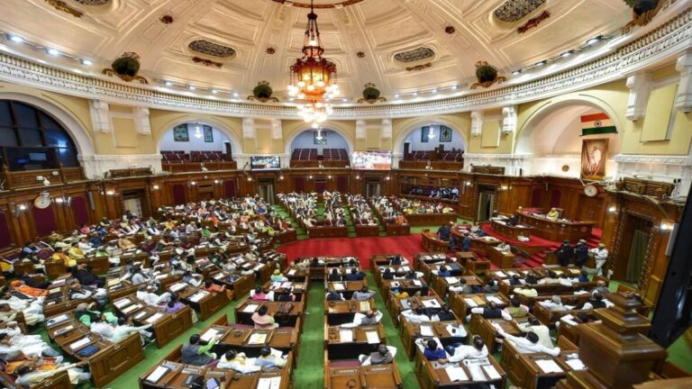 यूपी विधानसभा में बांके बिहारी न्यास विधेयक 2025 ध्वनि मत से पास