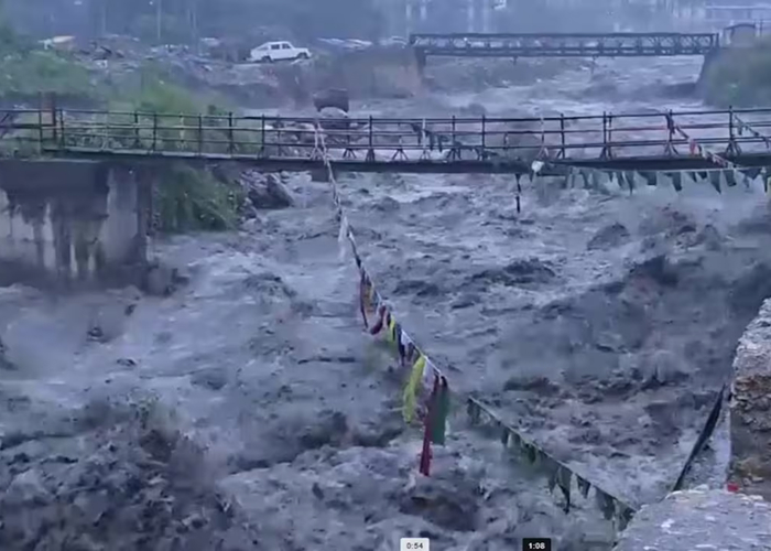 हिमाचल से राजस्थान तक बाढ़ का कहर: जलप्रलय में फंसे सैकड़ों, सेना और SDRF ने संभाला मोर्चा