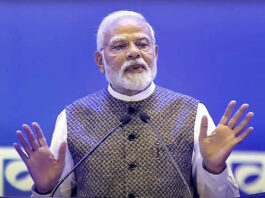 PM मोदी का करारा जवाब: "भारत बनेगा दुनिया की तीसरी सबसे बड़ी अर्थव्यवस्था", ट्रंप की 'Dead Economy' टिप्पणी पर दिया करारा बयान