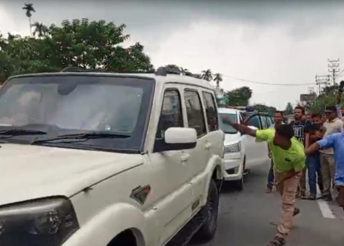 पश्चिम बंगाल के कूच बिहार में सुवेंदु अधिकारी के काफिले पर हमला, BJP ने TMC पर लगाया साजिश का आरोप