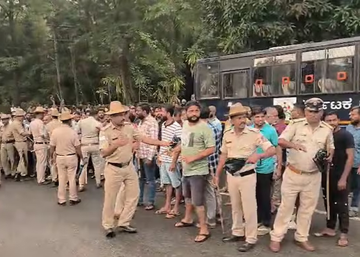 धर्मस्थल में यूट्यूबर्स पर भीड़ का हमला, सामूहिक दफ़न मामले की रिपोर्टिंग के दौरान मचा हड़कंप