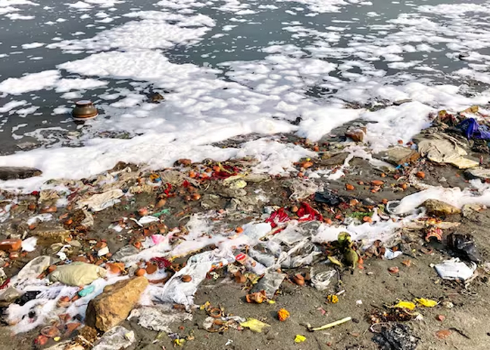 सुप्रीम कोर्ट ने यमुना प्रदूषण मामले में जल बोर्ड और नगर निगम पर 50 करोड़ रुपये का जुर्माना स्थगित किया