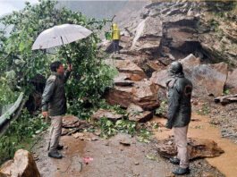 रुद्रप्रयाग में तबाही: केदारनाथ हाईवे पर जवाड़ी बाईपास में भीषण भूस्खलन, दोनों ओर से यातायात ठप, मलबा हटाने में लगेंगे कई दिन