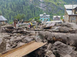 किश्तवाड़ में बादल फटने का कहर: सैकड़ों लापता, राहत कार्य तेज़