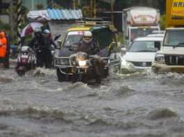 महाराष्ट्र: भारी बारिश से 6 की मौत, सैकड़ों लोग सुरक्षित निकाले गए; अगले 48 घंटे बेहद अहम, चेतावनी CM की
