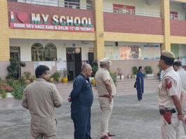 दिल्ली के 50 से ज्यादा स्कूलों को बम धमकी, इस हफ्ते दूसरी बार फैली दहशत