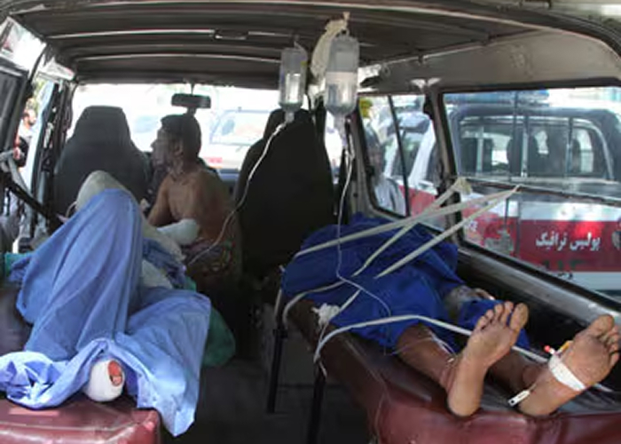 अफगानिस्तान सड़क हादसा: दर्दनाक त्रासदी में 71 की मौत, 17 मासूम बच्चों ने भी गंवाई जान