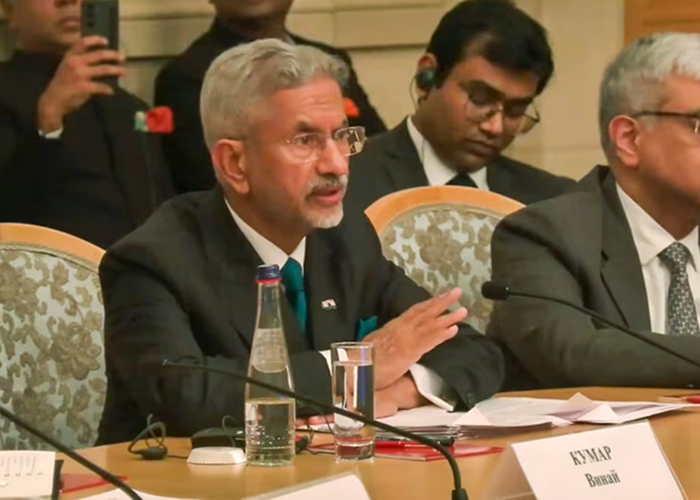 अमेरिका से टैरिफ पर तनाव के बीच, रूस को निवेश का न्योता: जयशंकर बोले- भारतीय कंपनियों से मिलकर काम करें रूसी कंपनियां