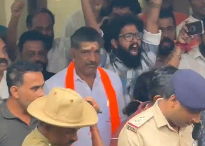 भाजपा नेता पर टिप्पणी के मामले में धर्मस्थल व्हिसलब्लोअर कार्यकर्ता महेश शेट्टी थिम्मरॉडी गिरफ्तार