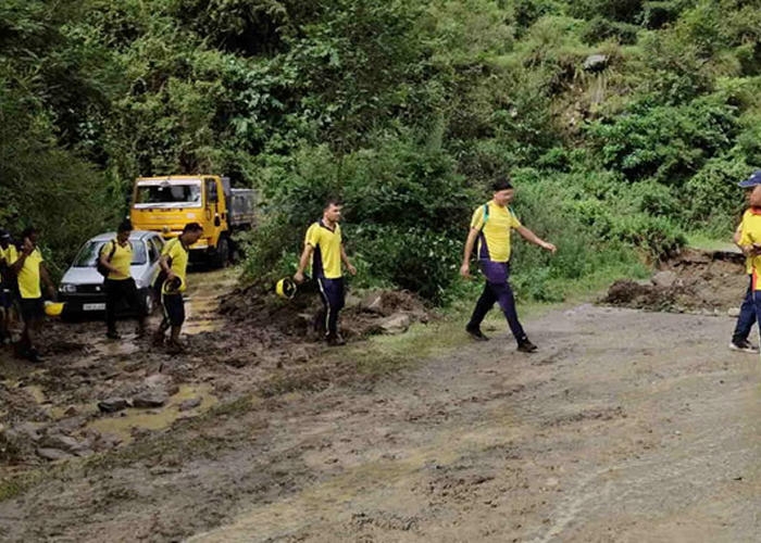चमोली आपदा: 300 से अधिक पोल ध्वस्त, 16 ट्रांसफार्मर क्षतिग्रस्त, बिजली आपूर्ति ठप; 5 करोड़ का नुकसान