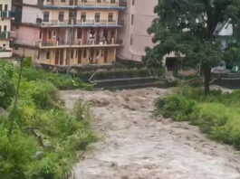 उत्तराखंड में बादल फटा: चमोली-रुद्रप्रयाग में तबाही, 8 लोग लापता, बचाव कार्य तेज़