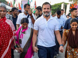 राहुल गांधी का दावा: एक ही घर में 947 वोटर, चुनाव आयोग पर उठाए सवाल