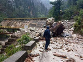 उत्तराखंड-हिमाचल में बादल फटने से हाहाकार! कुदरत के कहर से जनजीवन ठप, तबाही के डर से दहशत फैली