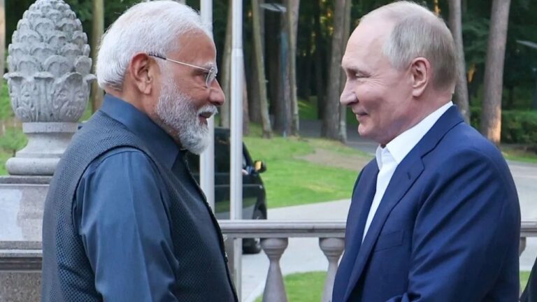अमेरिका से टैरिफ टेंशन के बीच पीएम मोदी ने की पुतिन से फोन पर बात, इन मुद्दों पर हुई चर्चा
