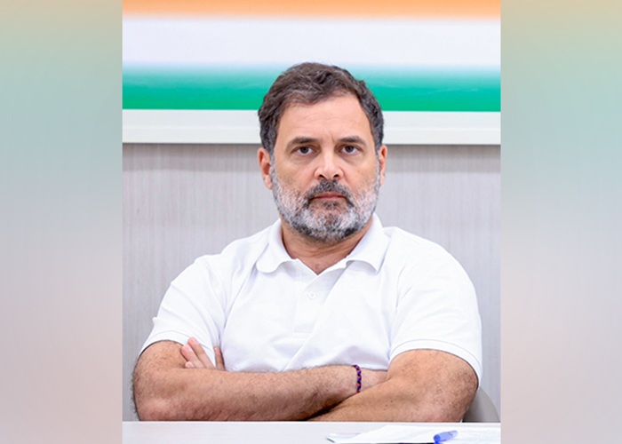 भाजपा पर नया हमला करते हुए राहुल गांधी ने दिया जोरदार नारा, ‘कागज मिटाओ, अधिकार चुराओ’