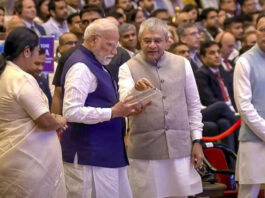 सेमीकंडक्टर हैं नए युग के हीरे: पीएम मोदी ने चिप्स को बताया डिजिटल डायमंड