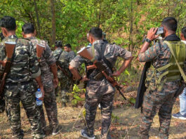 झारखंड में माओवादियों से मुठभेड़ में दो सुरक्षाकर्मी शहीद, इलाके में सर्च ऑपरेशन तेज
