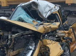 गुजरात हाइवे पर भीषण हादसा: SUV पलटी, 3 इंजीनियरिंग छात्रों की मौत, 8 घायल