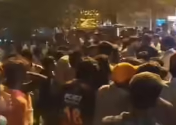 कर्नाटक: गणेश विसर्जन जुलूस के दौरान पथराव से भड़की सांप्रदायिक झड़प, शहर में तनाव का माहौल