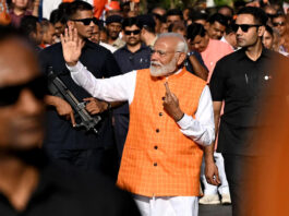 उपराष्ट्रपति चुनाव 2025: प्रधानमंत्री मोदी ने डाला पहला वोट, रोमांचक मुकाबले की हुई शुरुआत