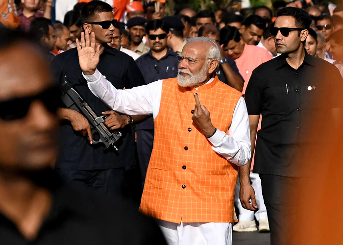 उपराष्ट्रपति चुनाव 2025: प्रधानमंत्री मोदी ने डाला पहला वोट, रोमांचक मुकाबले की हुई शुरुआत