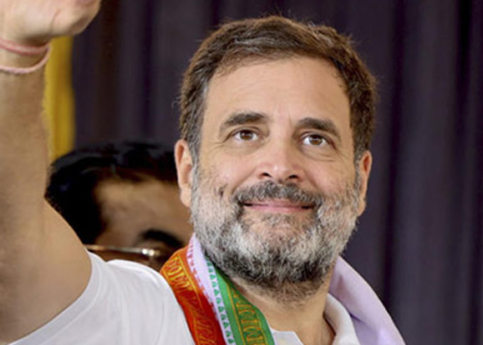 पंजाब बाढ़: राहुल गांधी ने प्रभावित सीमा जिलों का किया दौरा, किसानों और प्रभावित परिवारों से मुलाकात