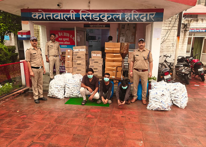 हरिद्वार में नकली शैंपू फैक्टरी का भंडाफोड़: सिडकुल में नामी ब्रांड की नकल करने वाली तस्करी पकड़ी, तीन गिरफ्तार!