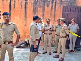 बुलंदशहर में पूर्व ब्लॉक प्रमुख की निर्मम हत्या: घर में बेड पर खून से लथपथ मिली लाश, जांच तेज़