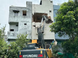 MP में धर्मांतरण के आरोपियों पर बुलडोजर की कार्रवाई: जब्बार खान के घर धावा, पत्नी ताहिरा पर FIR और पुलिसकर्मी सस्पेंड!